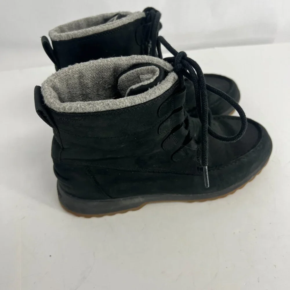 Sperry size black